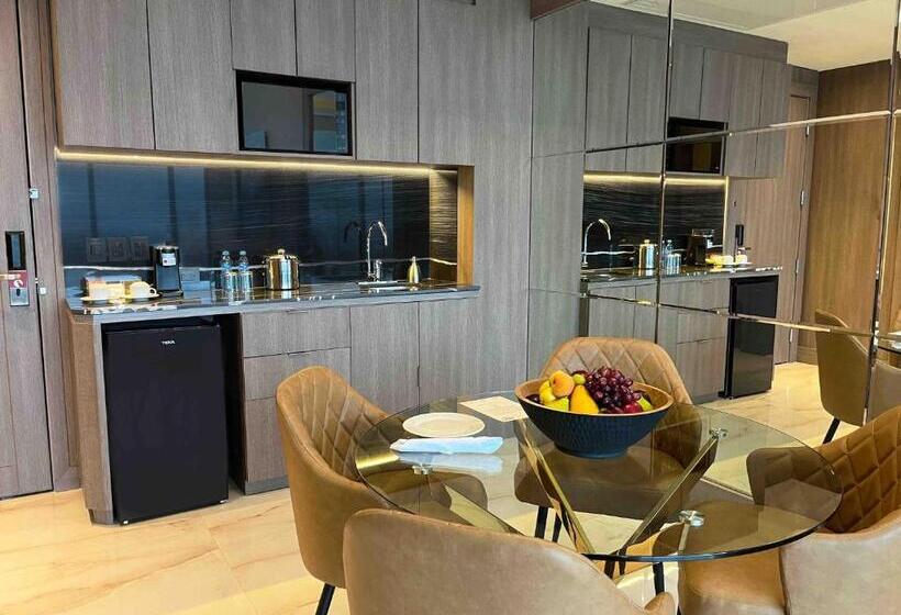 Отель Safi Royal Luxury Metropolitan