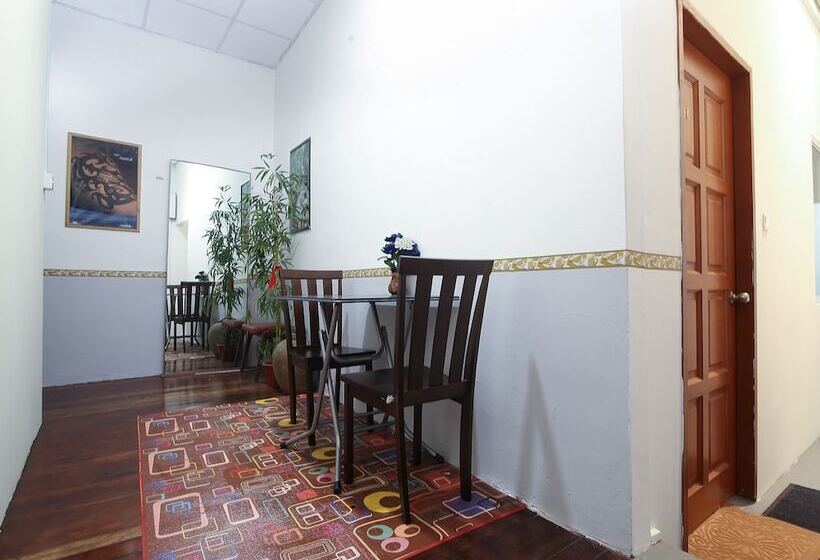 호텔 Spot On 90044 Amida Point