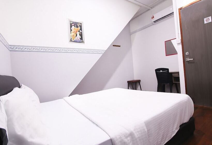 ホテル Spot On 90044 Amida Point