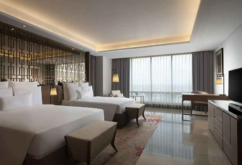 Отель Tentrem Semarang