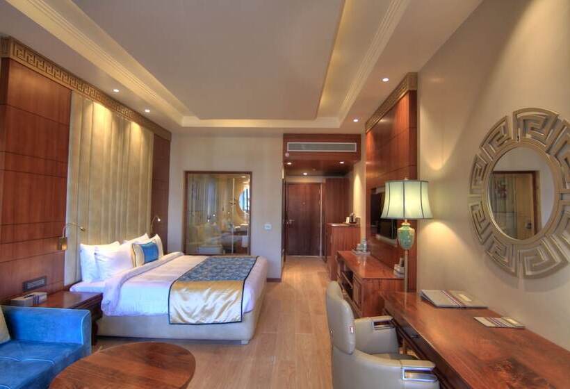 酒店 Leh Crown Inn