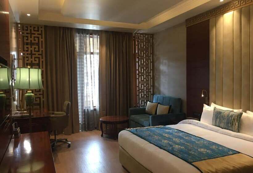 酒店 Leh Crown Inn