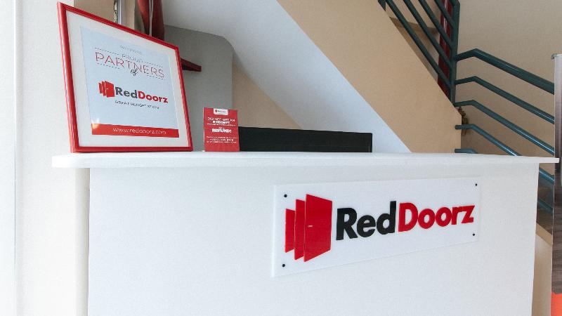 فندق Torre De Manuel Residences 1 By Reddoorz