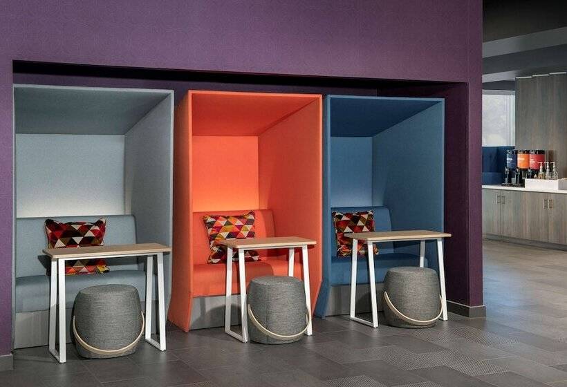 Отель Tru By Hilton Miami West Brickell