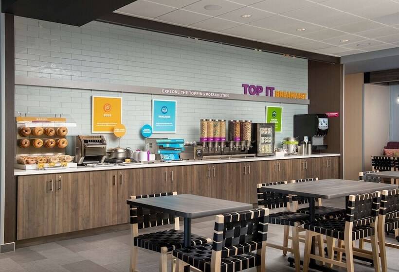 Отель Tru By Hilton Miami West Brickell