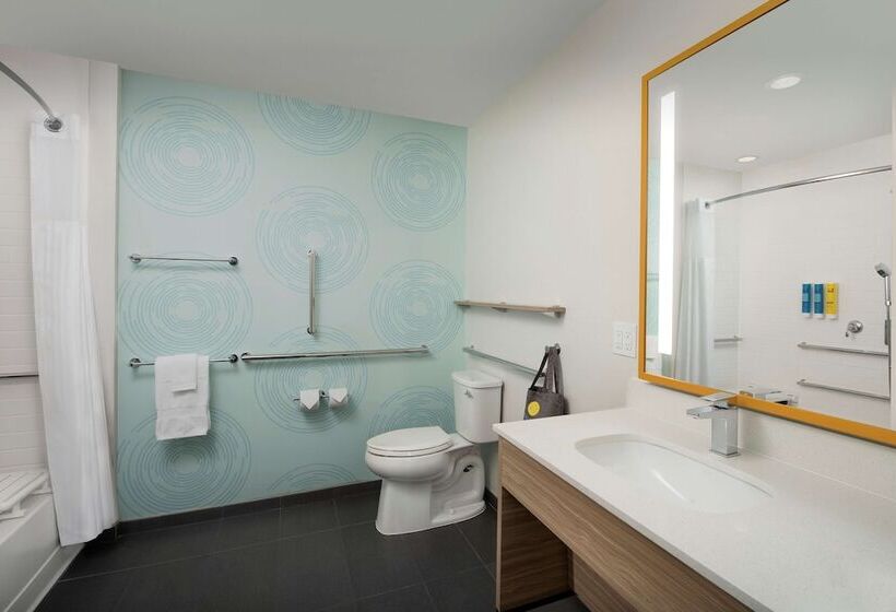 Отель Tru By Hilton Miami West Brickell