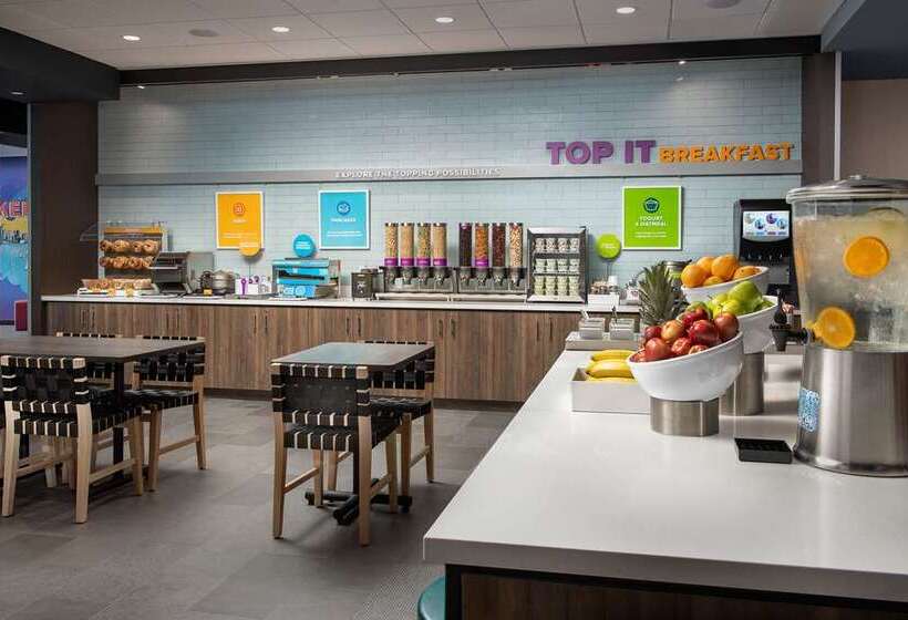 هتل Tru By Hilton Miami West Brickell