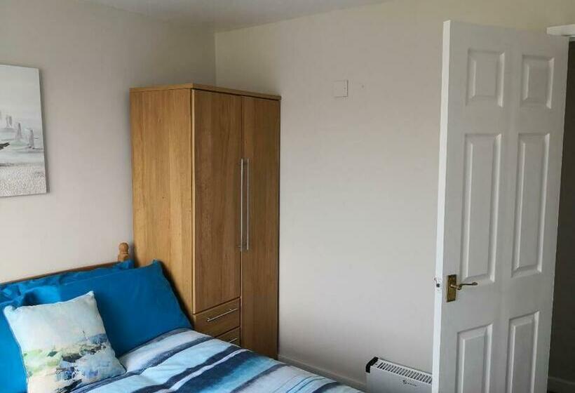 Le Chalet Ii  Free Unlimited Wifi 2 Bed Chalet House