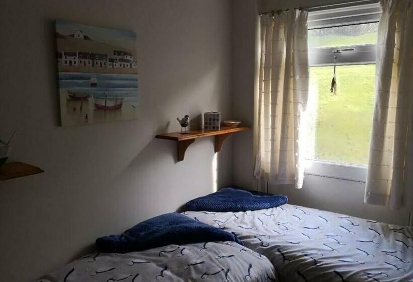 Le Chalet Ii  Free Unlimited Wifi 2 Bed Chalet House