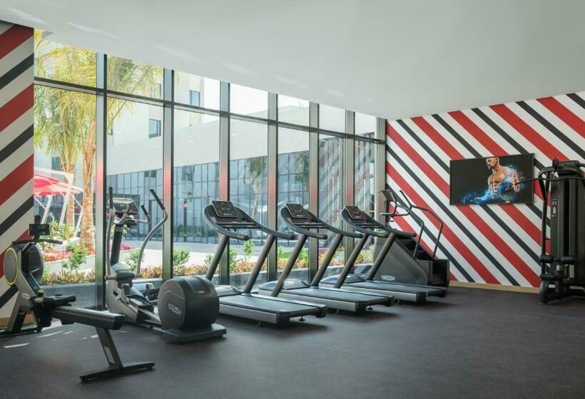 Maani Muscat Hotel & Suites