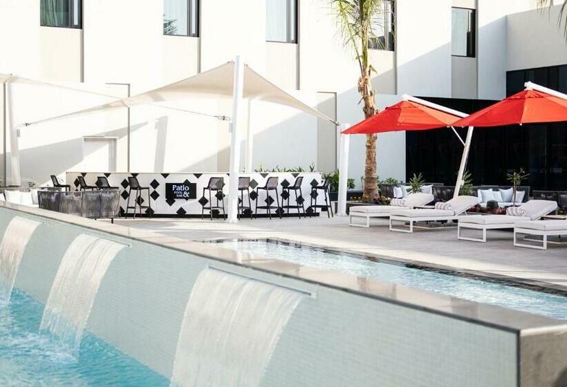 Maani Muscat Hotel & Suites