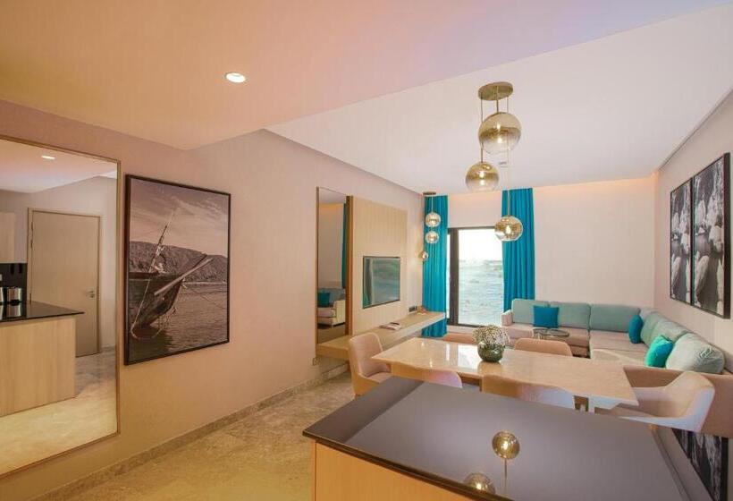 Maani Muscat Hotel & Suites