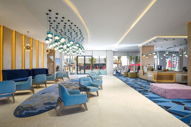 Maani Muscat Hotel & Suites