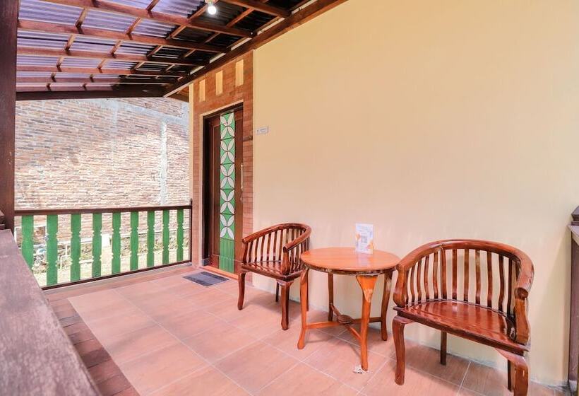 ペンション Omah Rohadi Syariah By Ndalem Beong