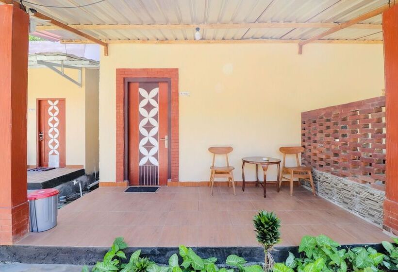 ペンション Omah Rohadi Syariah By Ndalem Beong