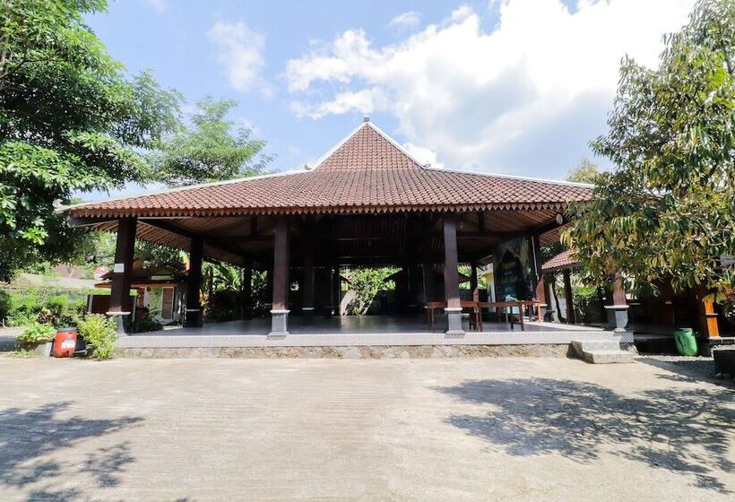 ペンション Omah Rohadi Syariah By Ndalem Beong