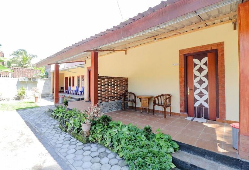 ペンション Omah Rohadi Syariah By Ndalem Beong