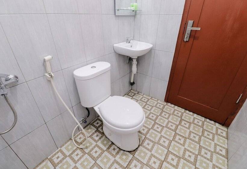 ペンション Omah Rohadi Syariah By Ndalem Beong