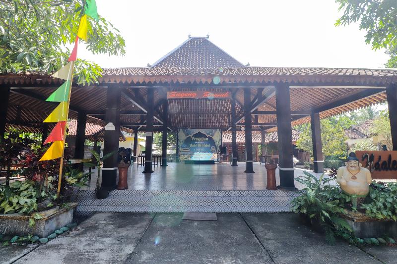 ペンション Omah Rohadi Syariah By Ndalem Beong