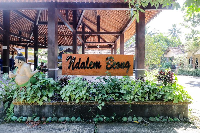 ペンション Omah Rohadi Syariah By Ndalem Beong