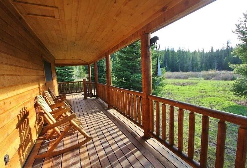 Red Cedar Cabin