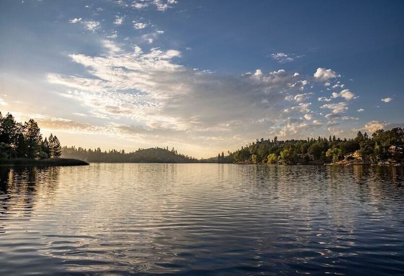 Ridgecrest Rendezvous Home With Deck