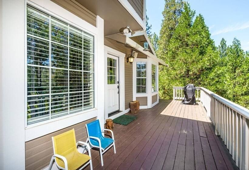 Ridgecrest Rendezvous Home With Deck