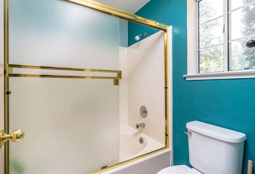 Ridgecrest Rendezvous Home With Deck