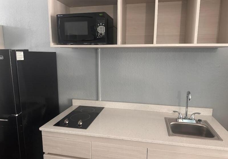 Suburban Studios By Choice Hotels Award Winning New 2024 Walk To Eateries & Grocery Ultra Sp