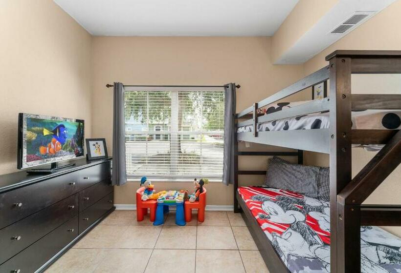 Perfect For Family, Wake Up Next To The Pool!