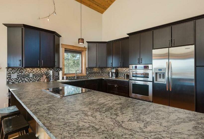 1234 Skyline Bayfield