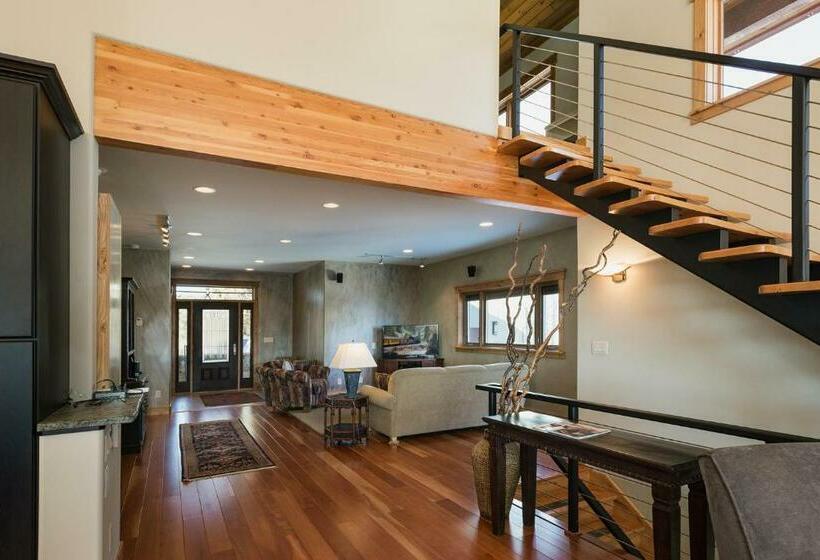 1234 Skyline Bayfield