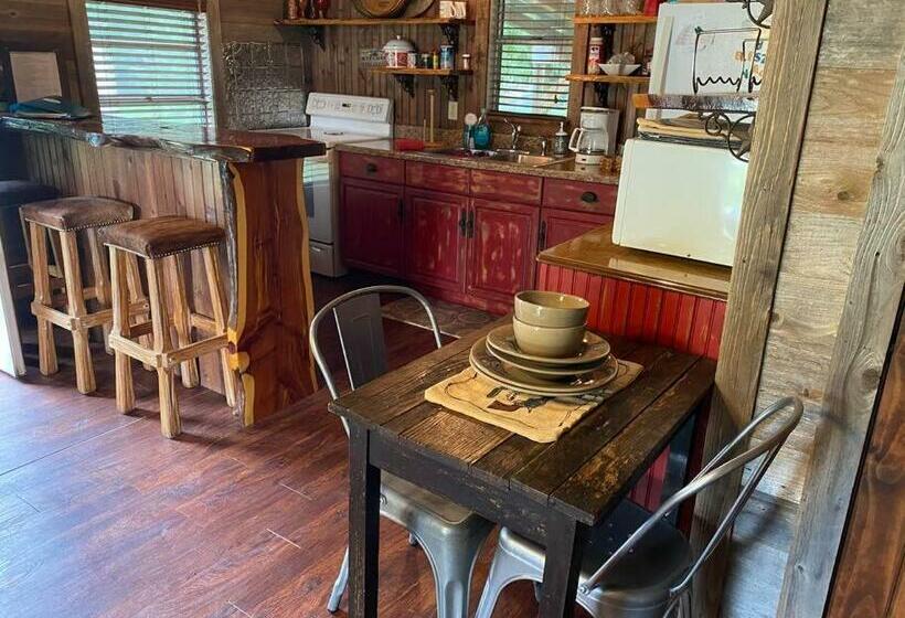 8th St. Cowboy Haus I Biker Friendly I River