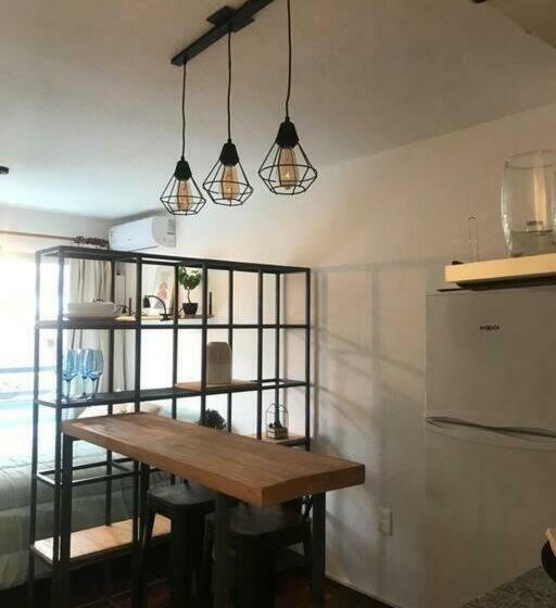 Comodo Monoambiente Bien Ubicado En Cordon