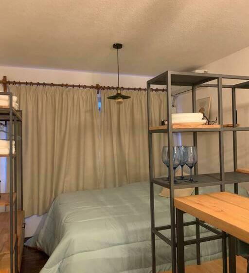 Comodo Monoambiente Bien Ubicado En Cordon