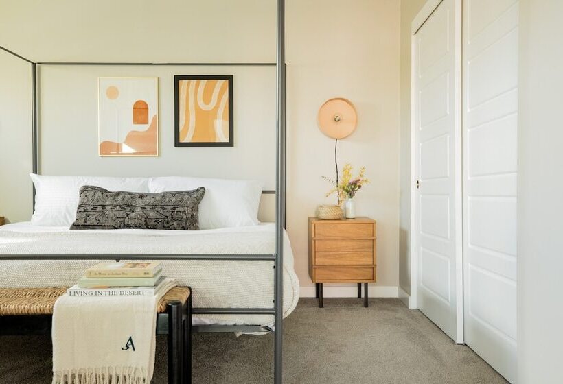 Daisy By Avantstay Modern Home W Spacious Backyard Pool Table Tennis