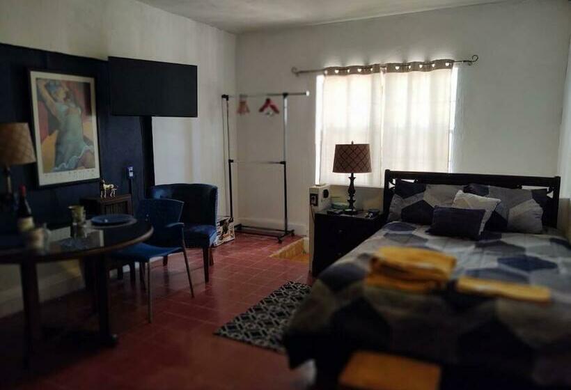 Departamento En Renta, Para 1 O 2 Personas