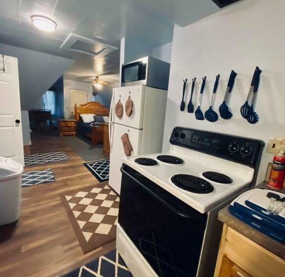 Diamond Apartment  Downtown Location