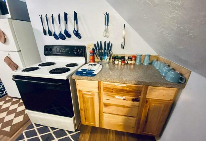 Diamond Apartment  Downtown Location