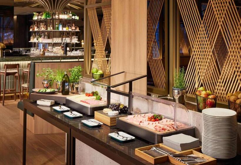 Adina Apartment Hotel Dusseldorf