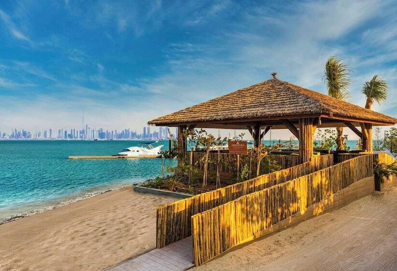 Отель Anantara World Islands Dubai Resort