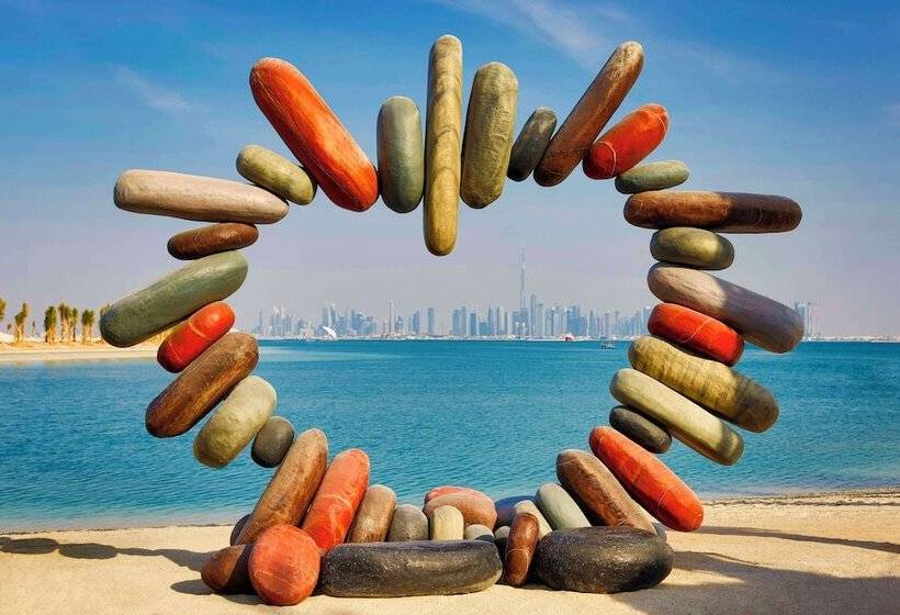 Отель Anantara World Islands Dubai Resort