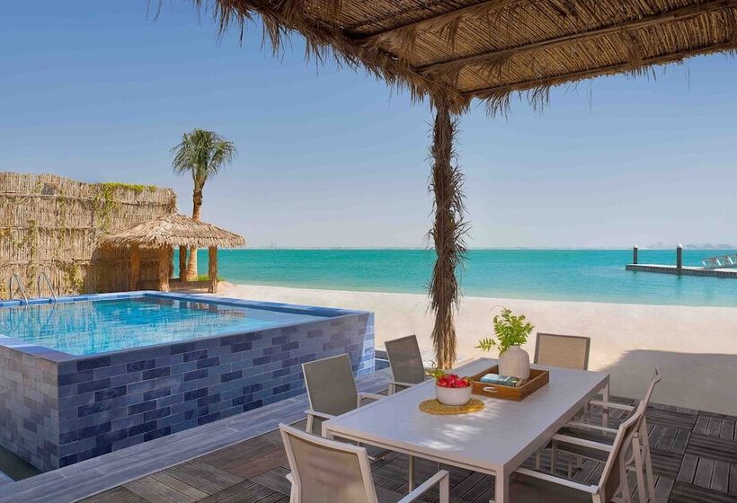 Отель Anantara World Islands Dubai Resort