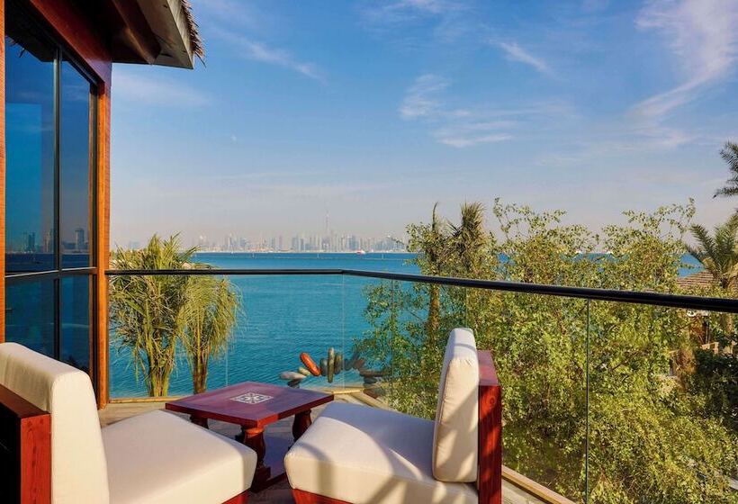 Отель Anantara World Islands Dubai Resort