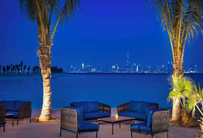 Отель Anantara World Islands Dubai Resort