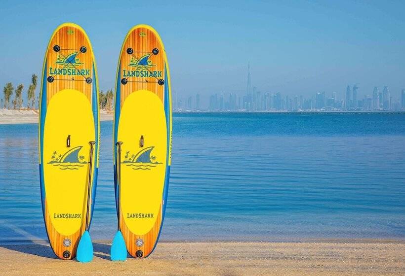 Отель Anantara World Islands Dubai Resort