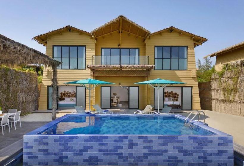 Отель Anantara World Islands Dubai Resort