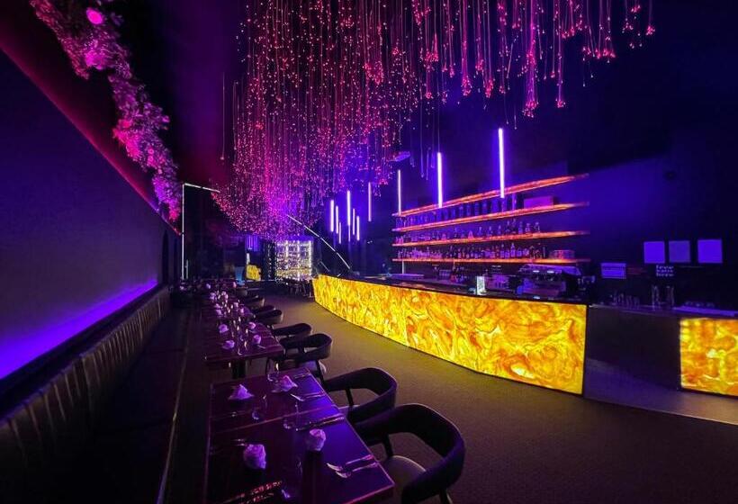 فندق Christchurch City