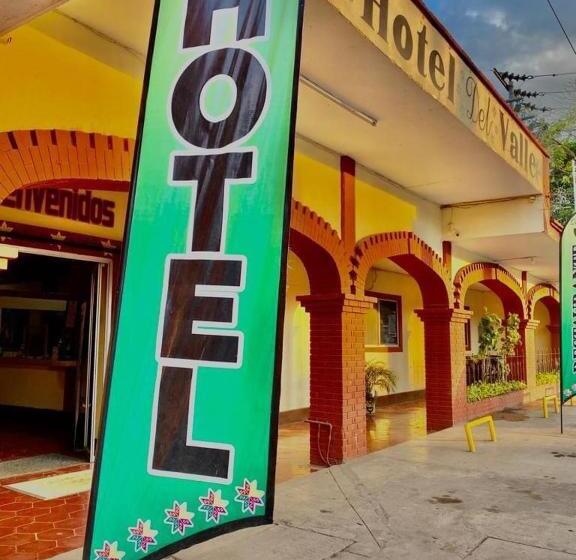 ホテル Del Valle