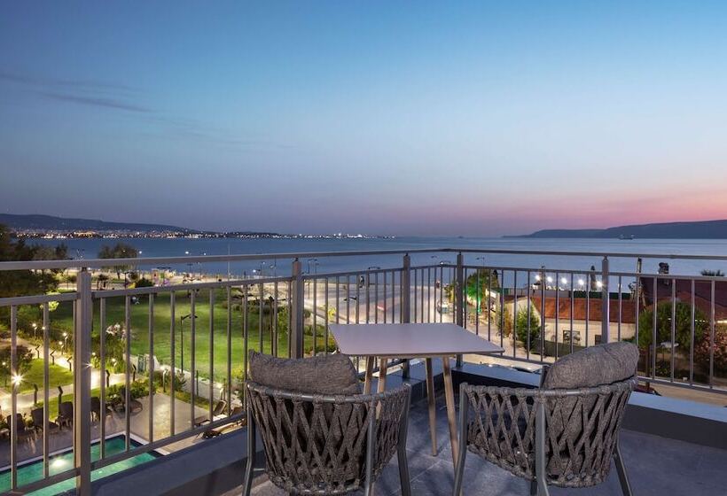 Hotel Doubletree By Hilton Canakkale